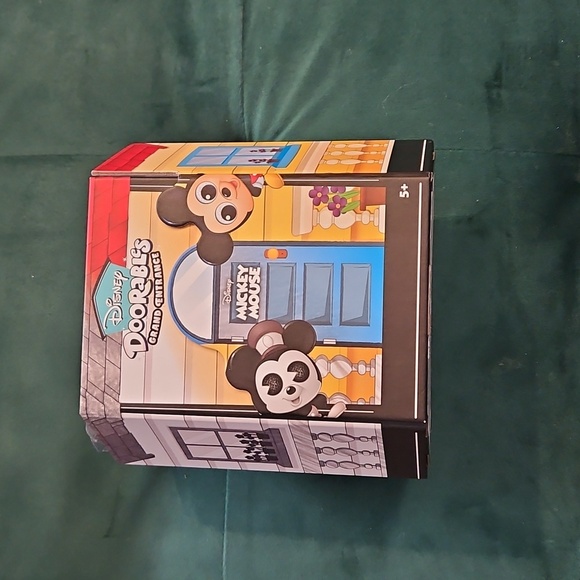 Disney Doorables Grand Entrance Classic Mickey Mouse Duo Figurine 5+ Red Black - Picture 6 of 12